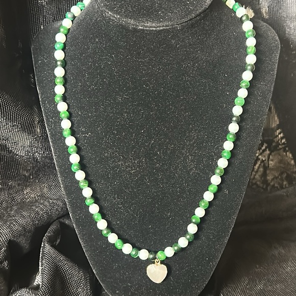 ADSICK🤍 Jewelry - NWT Quartz Heart Necklace(With Snow Jade, Green Tiger’s Eye, Quartz & Malachite)